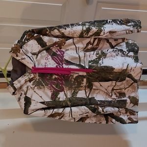 Cables hooded sweatshirt.  Size large